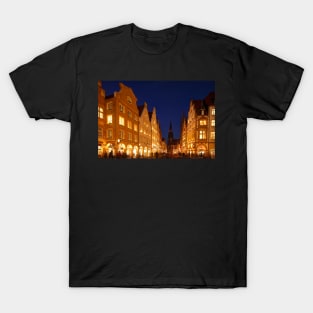 Gabled houses, Prinzipalmarkt, Christmas market, Munster, city, Westphalia T-Shirt